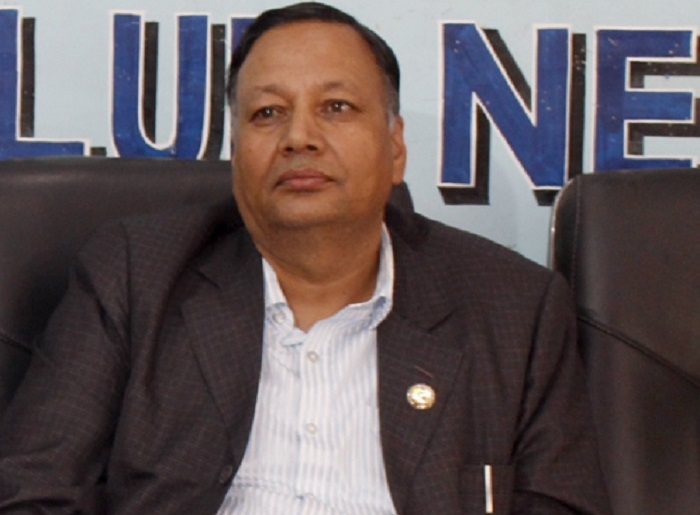 शिक्षाका समस्या सुल्झाउँदै जानुपर्छः मन्त्री पौडेल